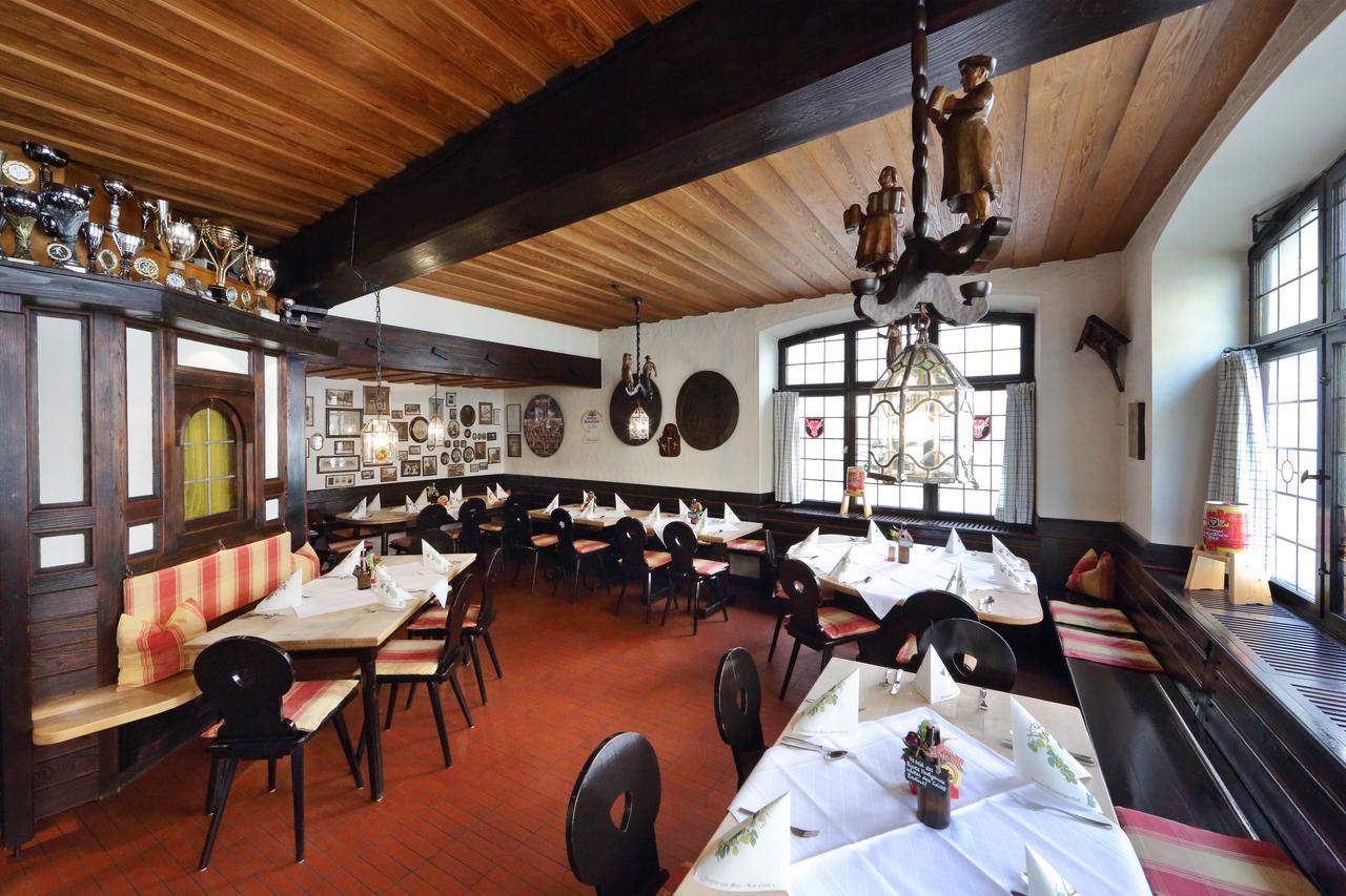 Brauereigasthof-Hotel Roter Ochsen エルヴァンゲン エクステリア 写真