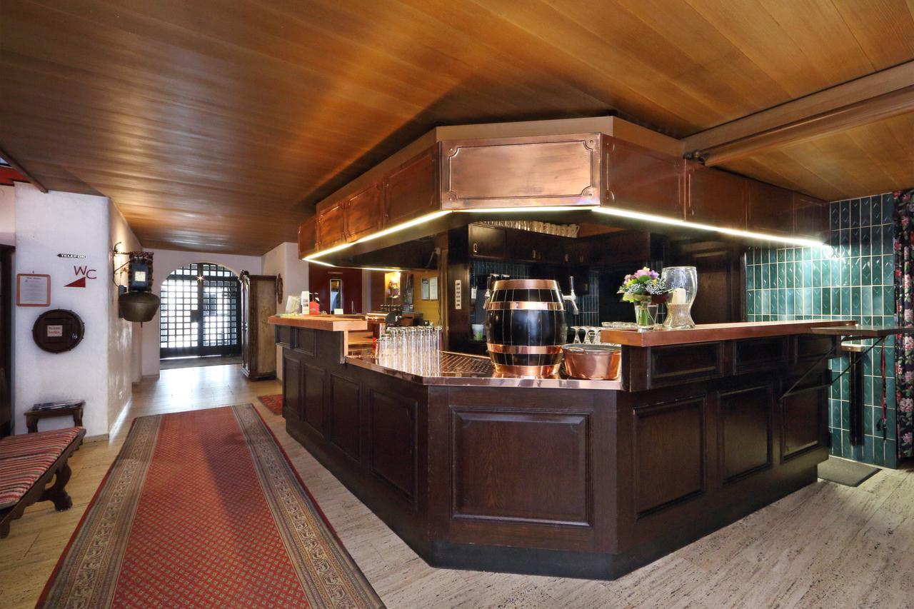 Brauereigasthof-Hotel Roter Ochsen エルヴァンゲン エクステリア 写真